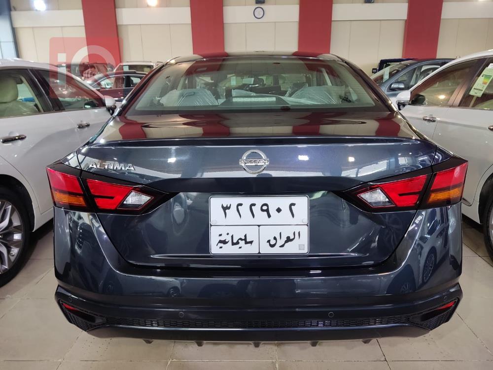 نیسان ئەلتیما